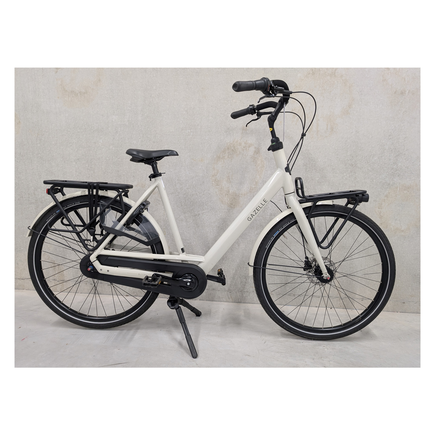 Gazelle Bloom 57 cm wit tweedehands stadsfiets Gazelle Bloom 57 cm wit tweedehands stadsfiets