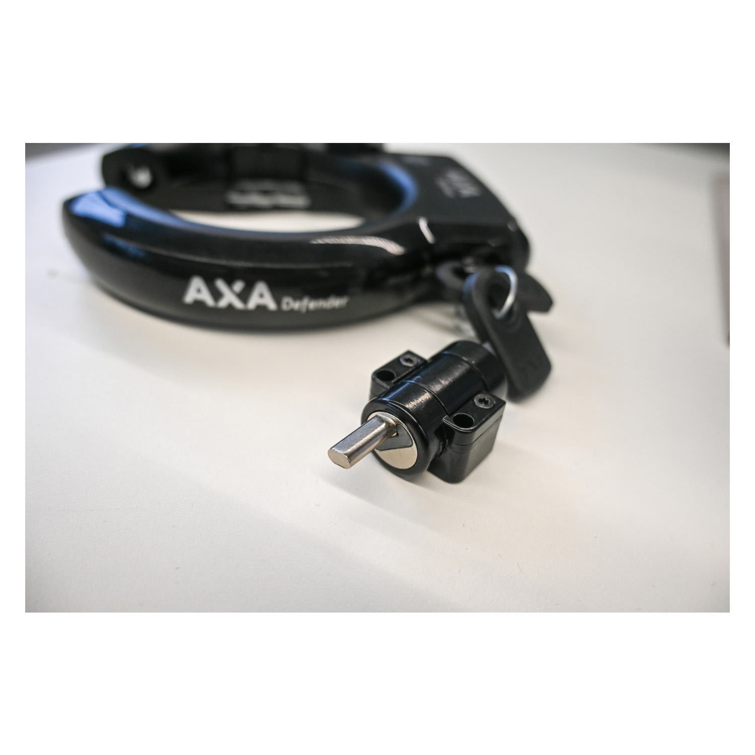 Axa defender slot 001 Black met accuslot powertube