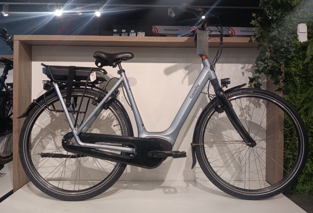 Gazelle Grenoble C7+ HMB 400Wh 57 cm tweedehands stadsfiets