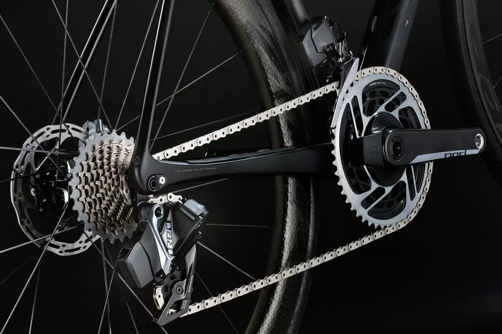 Sram Red AXS en Sram Force AXS op de racefiets Sram Red AXS en Sram Force AXS op de racefiets