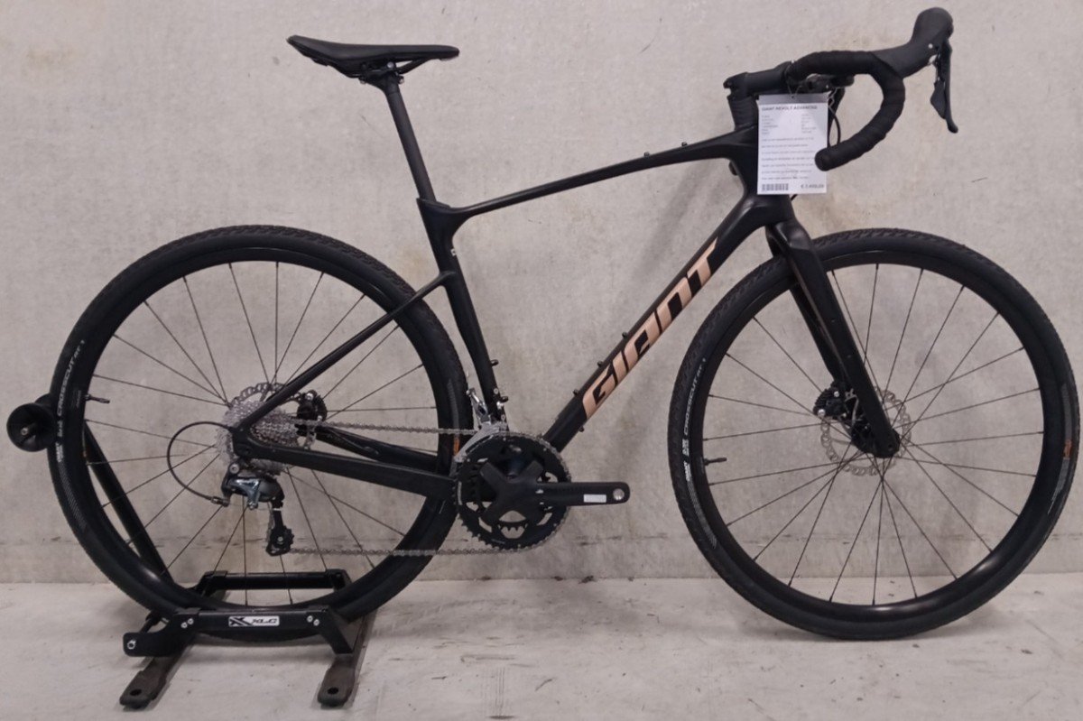 GIANT Revolt Advanced 50 M/L tweedehands racefiets
